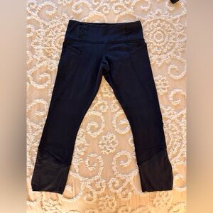 Lululemon, Cropped Mid-Rise Leggings, Color: Black, Size: 6